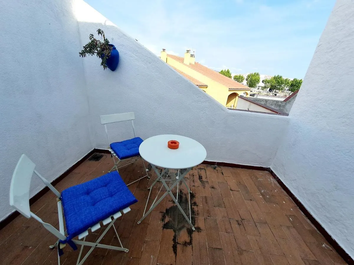 Bonita Casa Con Terraza Y Patio Empuriabrava